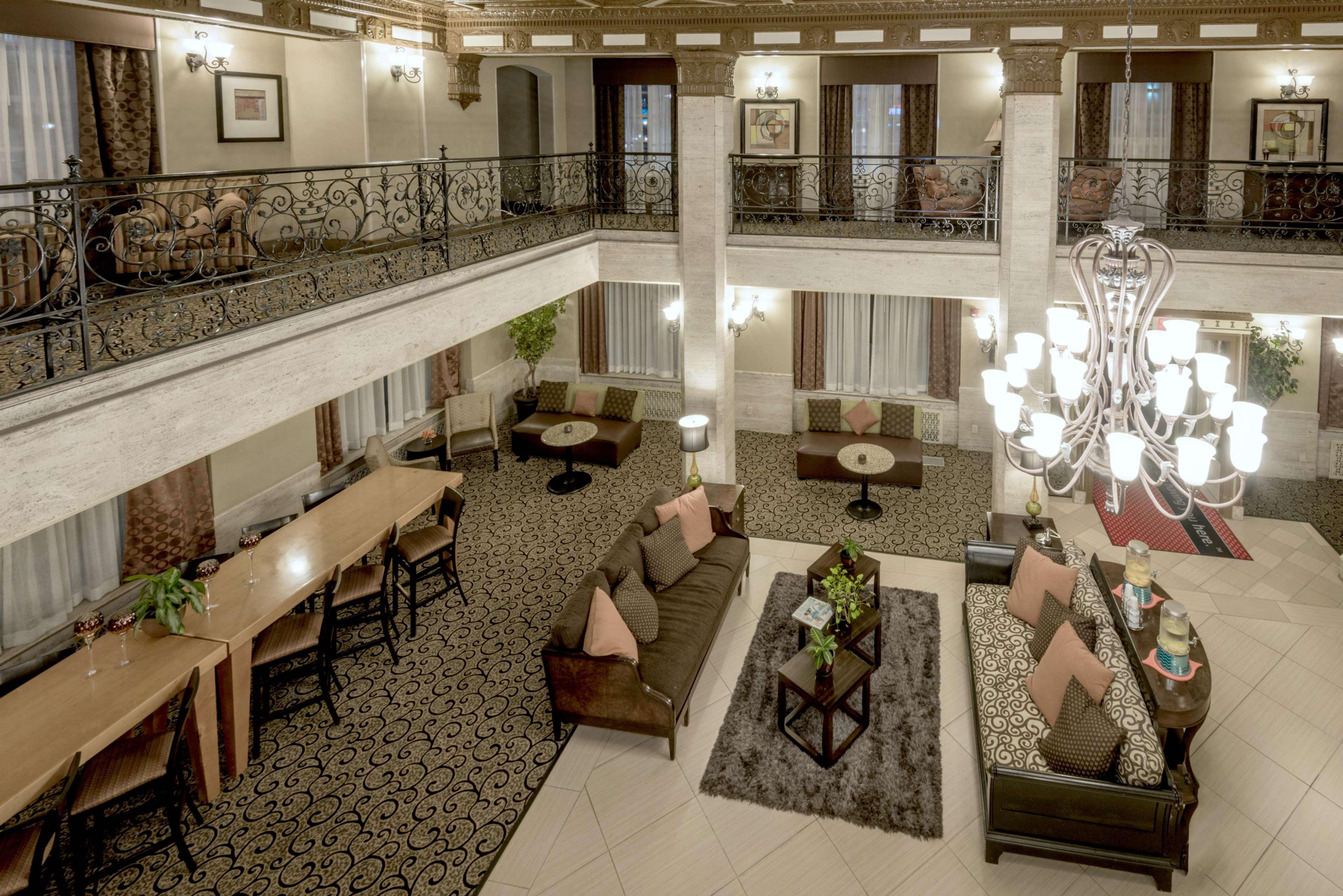 Hampton Inn & Suites Montgomery-Downtown Exteriör bild