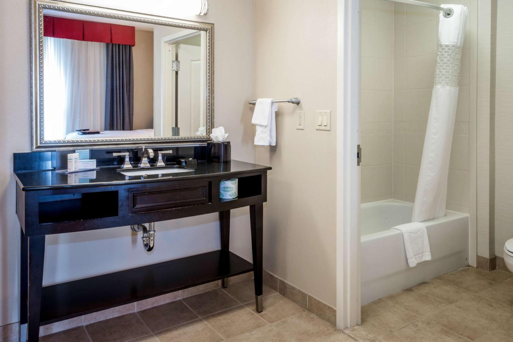 Hampton Inn & Suites Montgomery-Downtown Exteriör bild